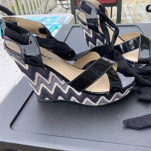 Bumper knit wedge sandals size 8 black